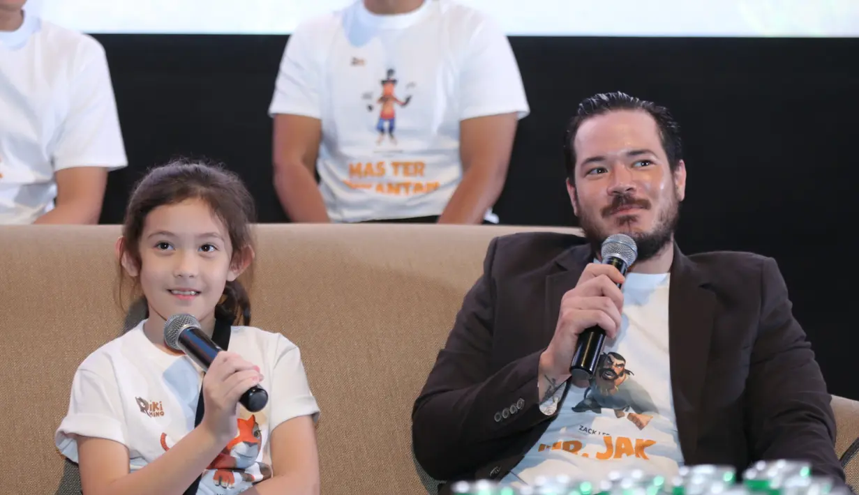 Zack Lee dan Mikhaela Lee Juwono screening film animasi Riki Rhino, di XXI Epicentrum, Kuningan, Jakarta Selatan, Senin (24/2/2020). (Daniel Kampua/Fimela.com)