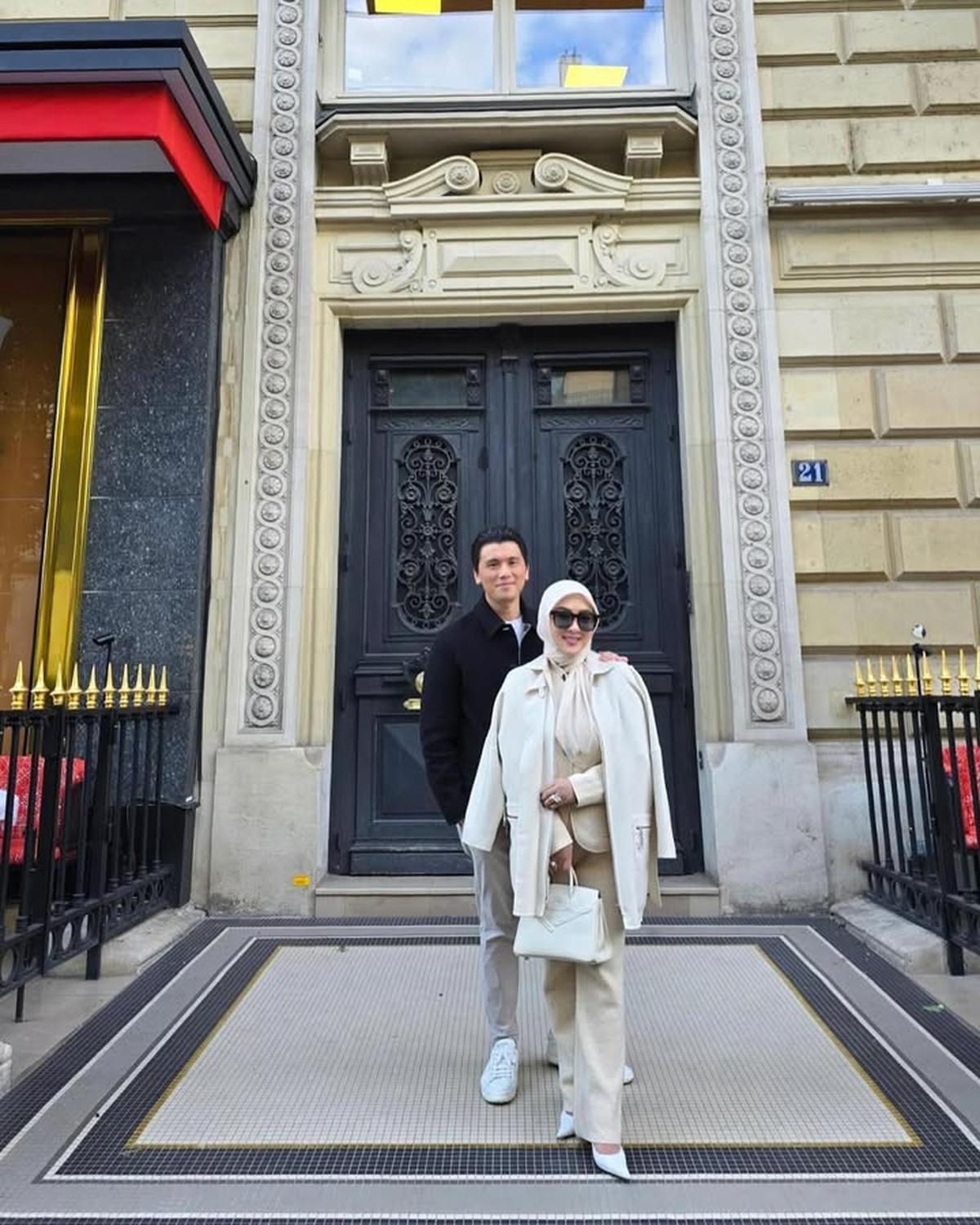 Sederet Potret Syahrini dan Reino Barack Asyik Liburan di Paris, Jalani Private Shopping yang Mewah