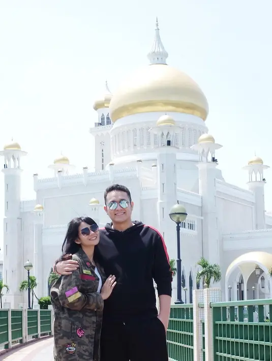 Gilang Dirga dan Adiezty Fersa