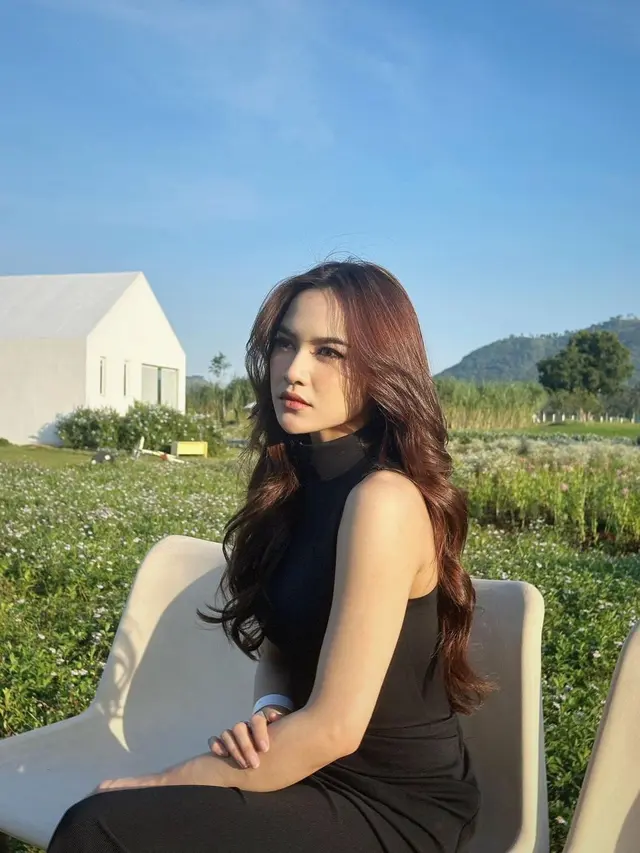 6 Gaya Bucin Rizky Febian dan Mahalini Pakai Outfit Serasi saat Liburan di Thailand
