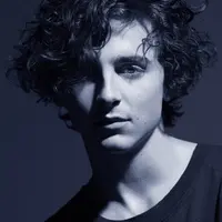 Timothee Chalamet menjadi brand ambassador parfum terbaru untuk Chanel. (Foto: Chanel).