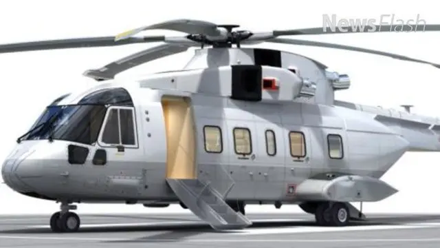 Kabar pembelian helikopter AW-101 kembali merebak. Kabar ini muncul saat beredar foto pihak Indonesia tengah uji terbang di Inggris. Padahal, pembelian helikopter itu sempat ditolak Presiden Joko Widodo atau Jokowi.