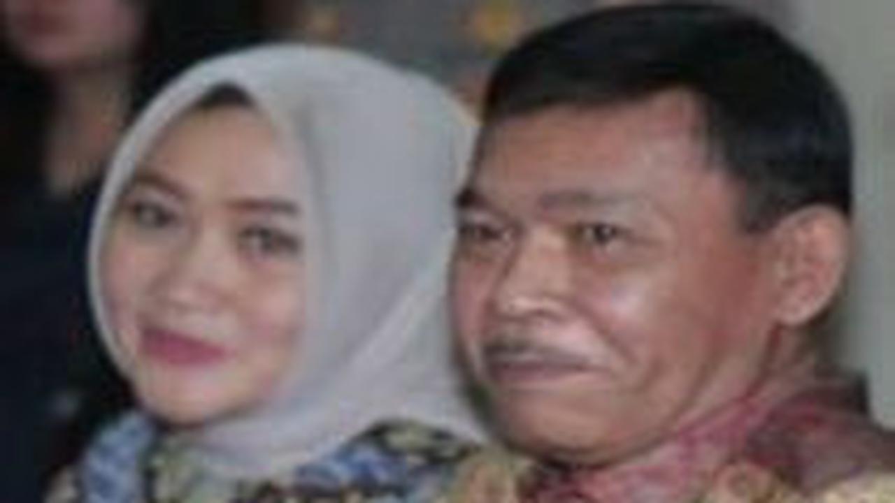 Fitri Handari dan anak-anaknya sangat memahami dan menerima saat Idham Azis harus menjalankan tugasnya, dan mereka menganggap momen bersama keluarga sebagai bentuk liburan yang berharga.