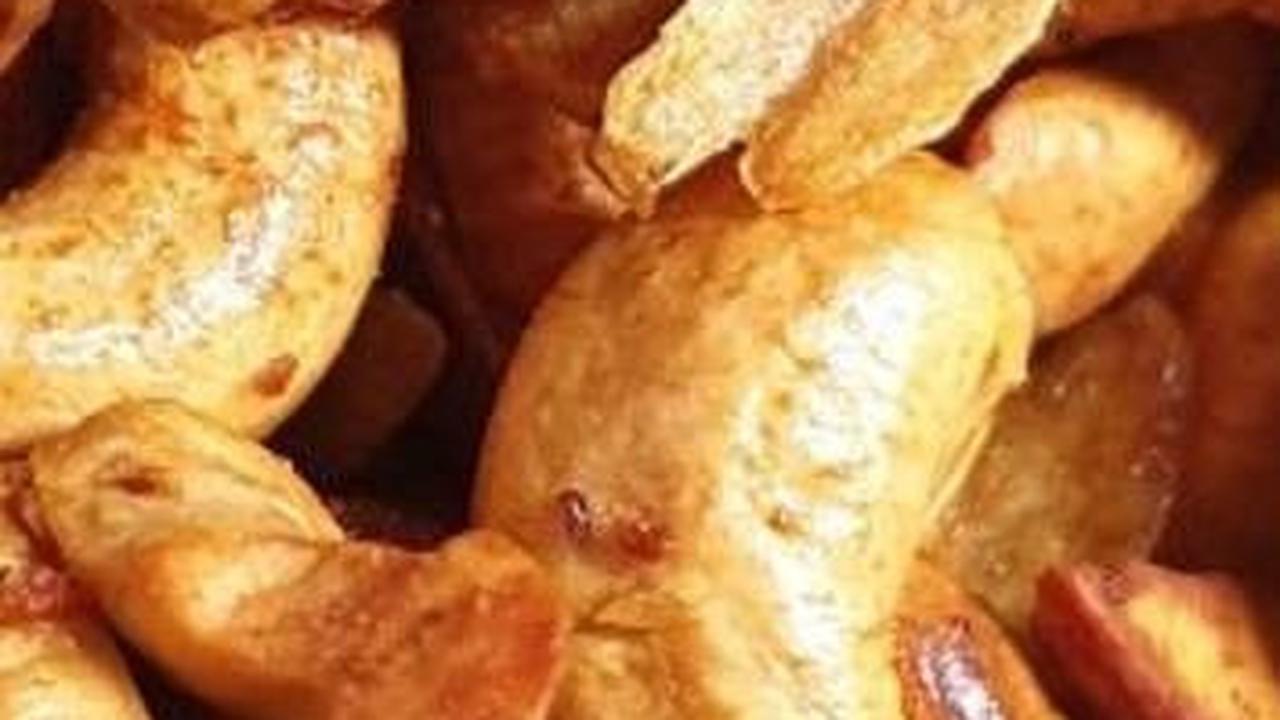 1. Kacang Mete Bawang Goreng