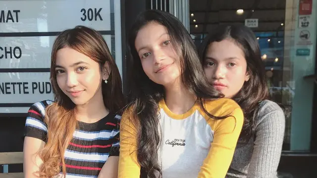 6 Potret Kompak Ratu Sofya 'Dari Jendela SMP' dan Kakaknya, Bak Anak Kembar