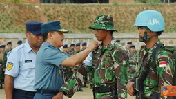 Citizen6, Bogor: Latihan Penyiapan Satgas Yonmek ini telah dilaksanakan selama satu bulan, mulai 12 Juni hingga 10 Juli 2012, di Kompleks PMPP TNI Sentul. (Pengirim: Badarudin Bakri).