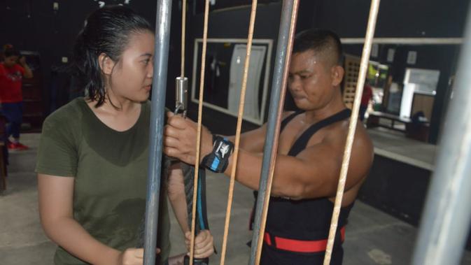 Di masa pandemi Covid-19 ini, kepedulian antar warga tampak meningkat. Banyak cara yang bisa dilakukan untuk meringankan beban orang-orang yang terdampak pandemi yang sudah berlangsung nyaris sepuluh bulan ini.