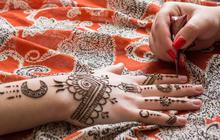 Rahasia Bikin Tato Henna yang Aman, Tangan dan Kaki Jadi Lebih Cantik dan Indah