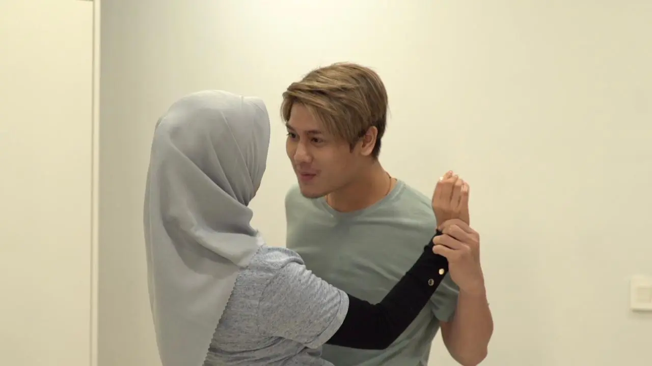 Rizky Billar berakting di web series terbarunya (ist)