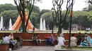 Di TMII, pengunjung bisa melihat sekaligus menikmati keragaman budaya daerah yang ada di Indonesia melalui anjungan-anjungan yang ada. (Magang/Liputan6.com/Muhammad Rizal)