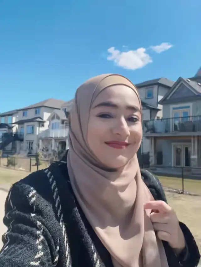 Cindy Fatikasari di Kanada