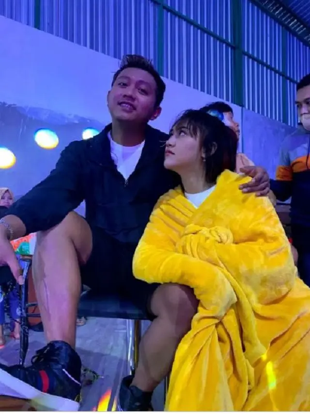 6 Momen Kedekatan Happy Asmara dan Denny Caknan, Disebut Cinta Lama Bersemi Kembali