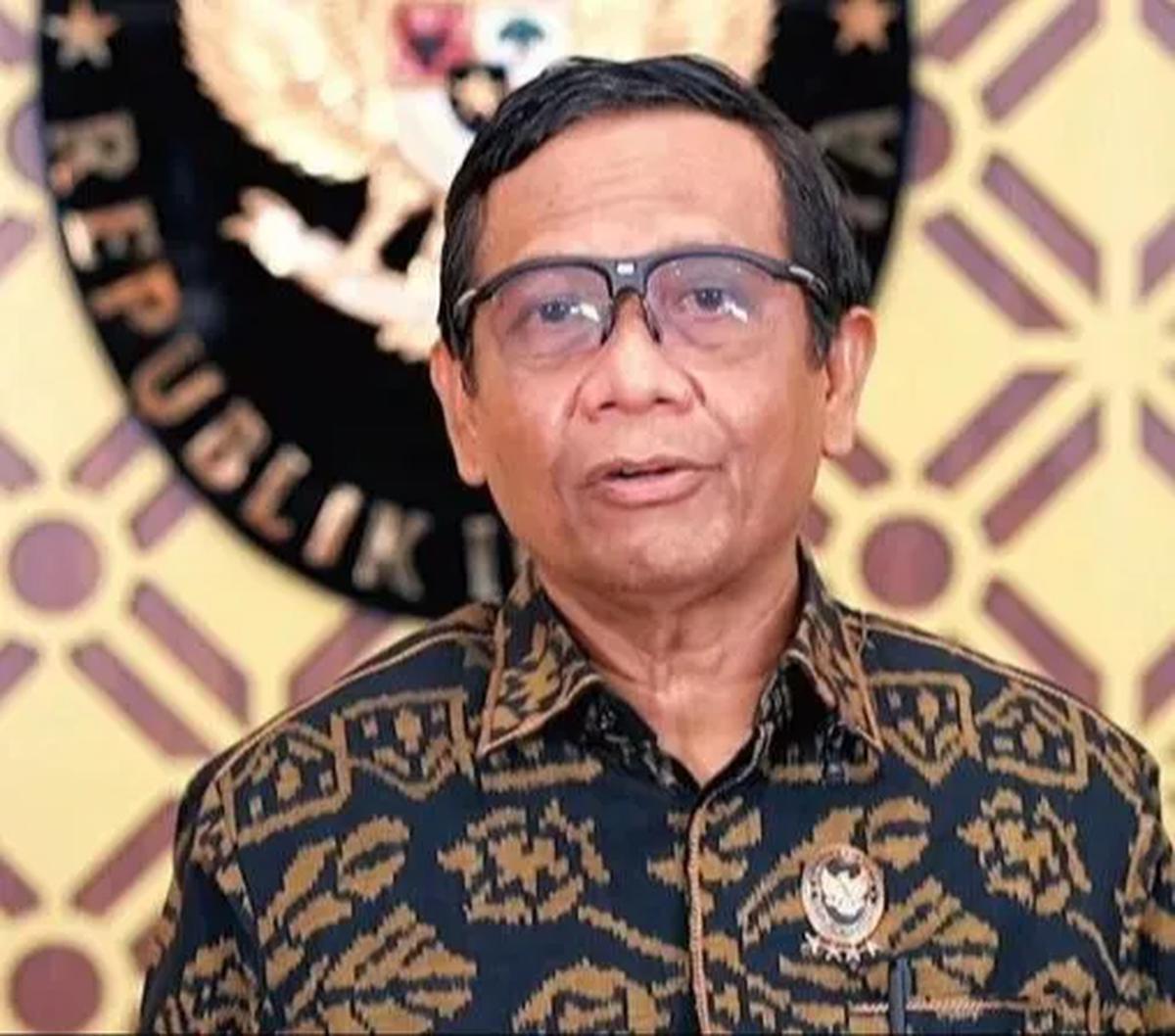 Kabarnya, Mahfud dipanggil ke rumah Megawati sejak Selasa sore untuk berdiskusi terkait persiapan deklarasi.&nbsp;
