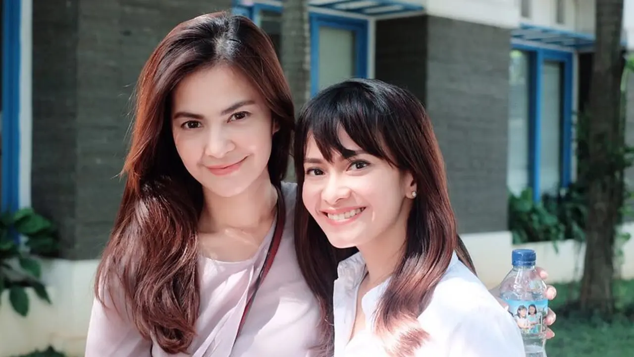 Akrab Sejak Remaja, Ini 6 Potret Persahabatan Cut Tary dan Ersa Mayori