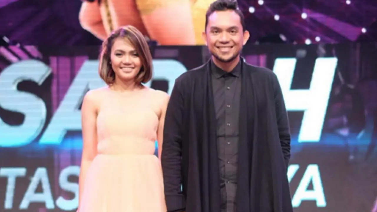Fakhrul Razi Minta Izin Meminang Rina Nose di Atas Panggung