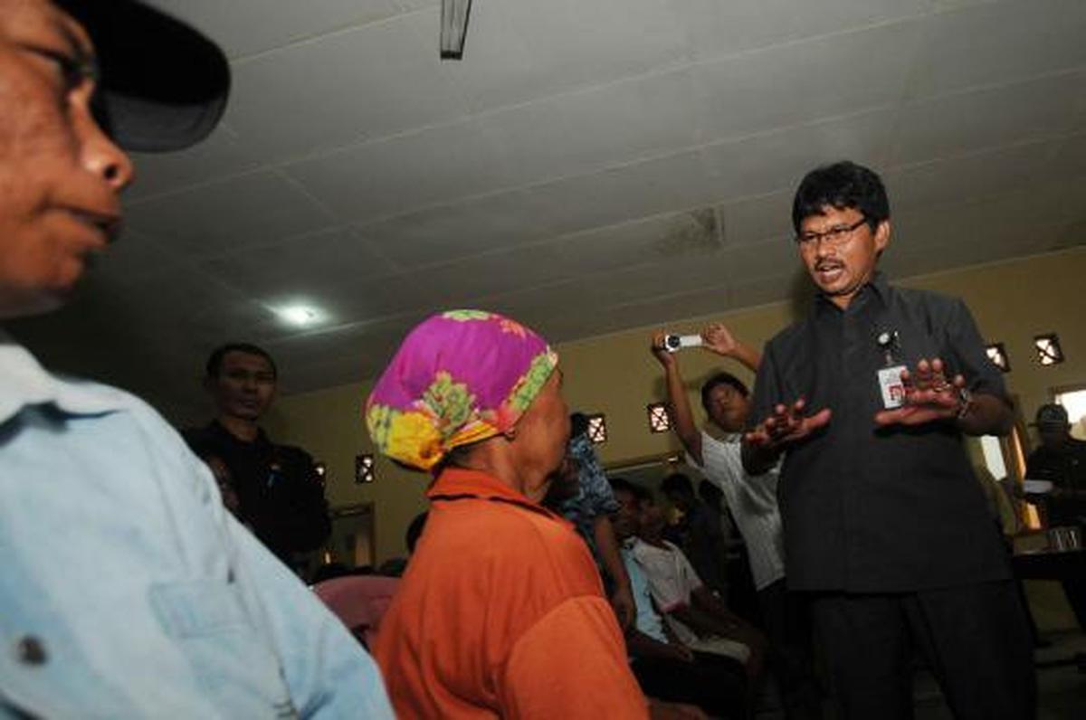 Kemenpera beri santunan warga korban bentrokan Lampung 