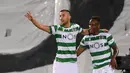 Striker Sporting CP, Andraz Sporar, merayakan gol ke gawang Guimaraes SC pada laga Liga Portugal di Stadion Dom Afonso Henriques, Guimaraes, Kamis (4/6/2020) waktu setempat. Kompetisi Liga Portugal resmi dilanjutkan dengan aturan tanpa penonton di setiap pertandingan. (AFP/Hugo Delgado/pool)