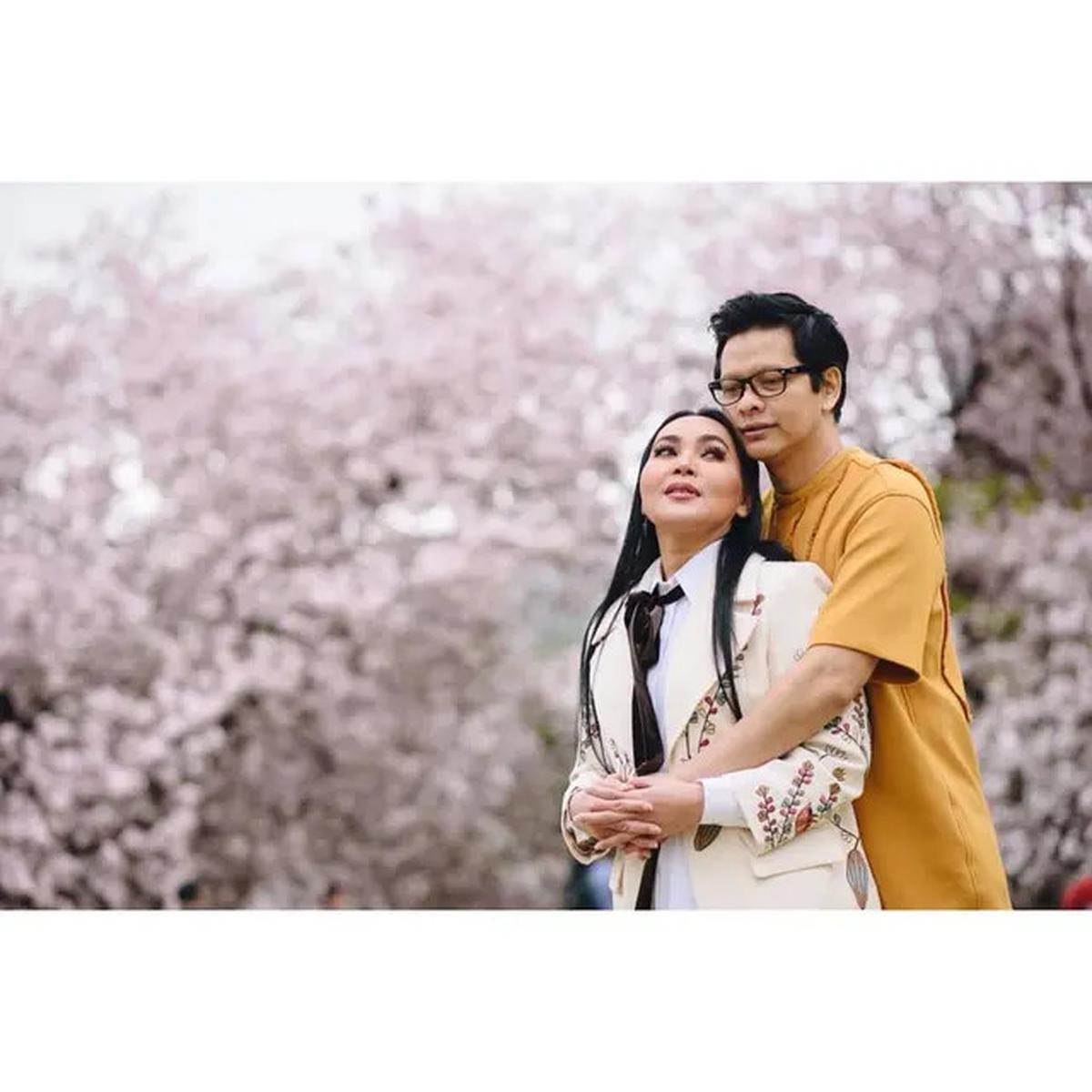 Dewi Gita Kejutkan Armand Maulana dengan Penampilan Rambut Barunya, Butuh 2 Bulan Dapat Restu Suami