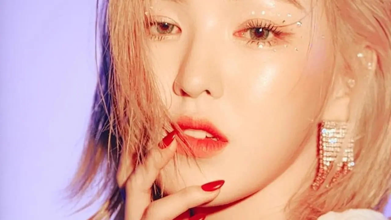 Sempat Hiatus Lama, Intip Foto-Foto Terbaru Wendy Red Velvet yang Tebarkan Pesona Girl Crush
