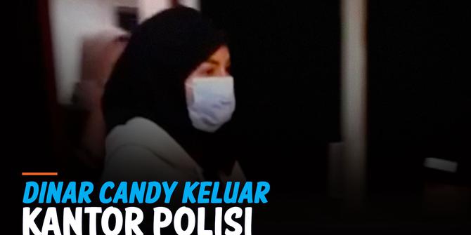 VIDEO: Dinar Candy Berkerudung Hitam Keluar Kantor Polisi