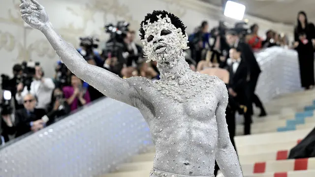 Lil Nas X di Met Gala 2023. (Evan Agostini/Invision/AP)