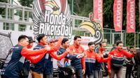 Para peserta HBD terlihat tengah berfoto bersama dalam gelaran puncak HBD 2024. (Liputan6.com/Rendy Yansah)