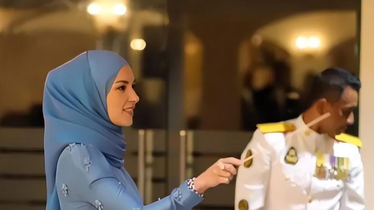 11 Pilihan Warna Jilbab yang Cocok Dipadukan dengan Baju Biru Muda, Cekidot!