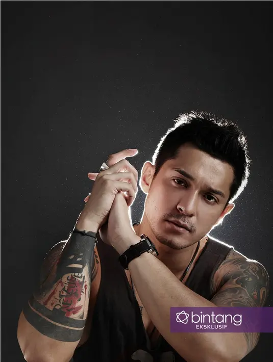 "Ada, pengalaman uniknya waktu ada seorang kru cewek yang katanya kerasukan kuntilanak. Jadi ceritanya pas abis take di tengah malam, dia tba-tiba ngeliat aku tapi tatapannya serem banget," ujarnya. (Bambang E Ros/Bintang.com)