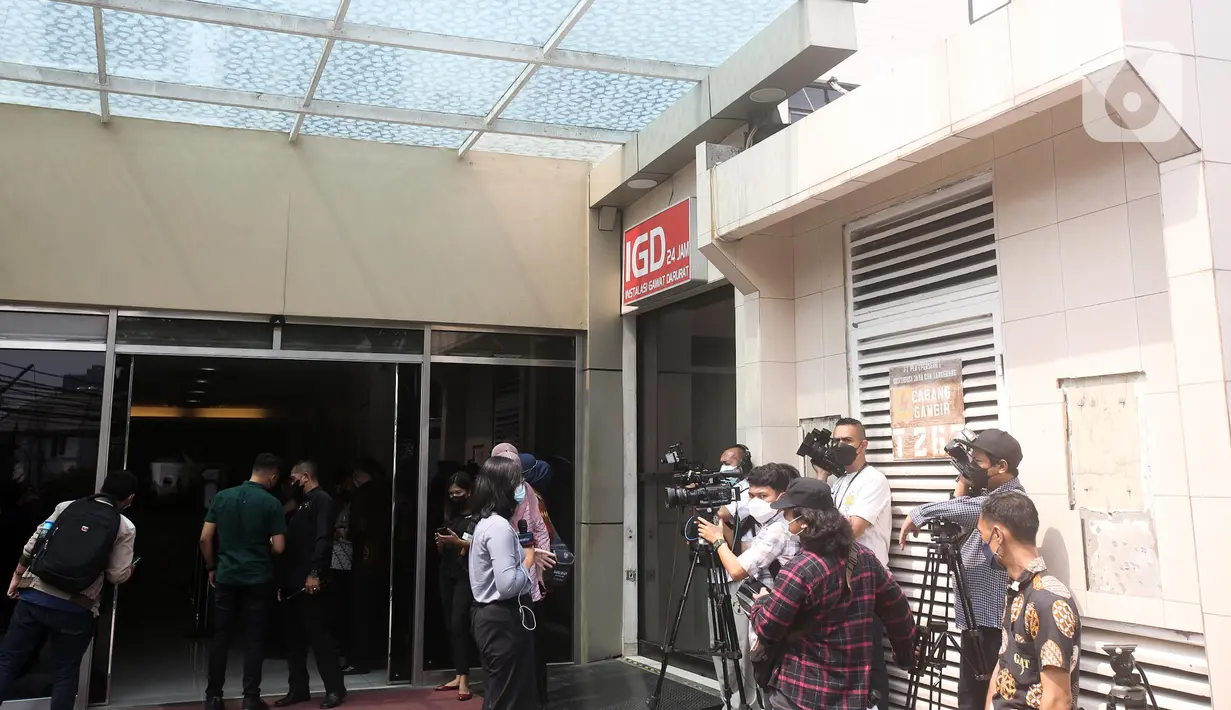 Suasana Rumah Sakit Abdi Waluyo tempat meninggalnya Menpan RB Tjahjo Kumolo, Jakarta, Jumat (1/7/2022). Menpan RB Tjahjo Kumolo meninggal dunia di Rumah Sakit Abdi Waluyo pada pukul 11.00 WIB. (Liputan6.com/Faizal Fanani)
