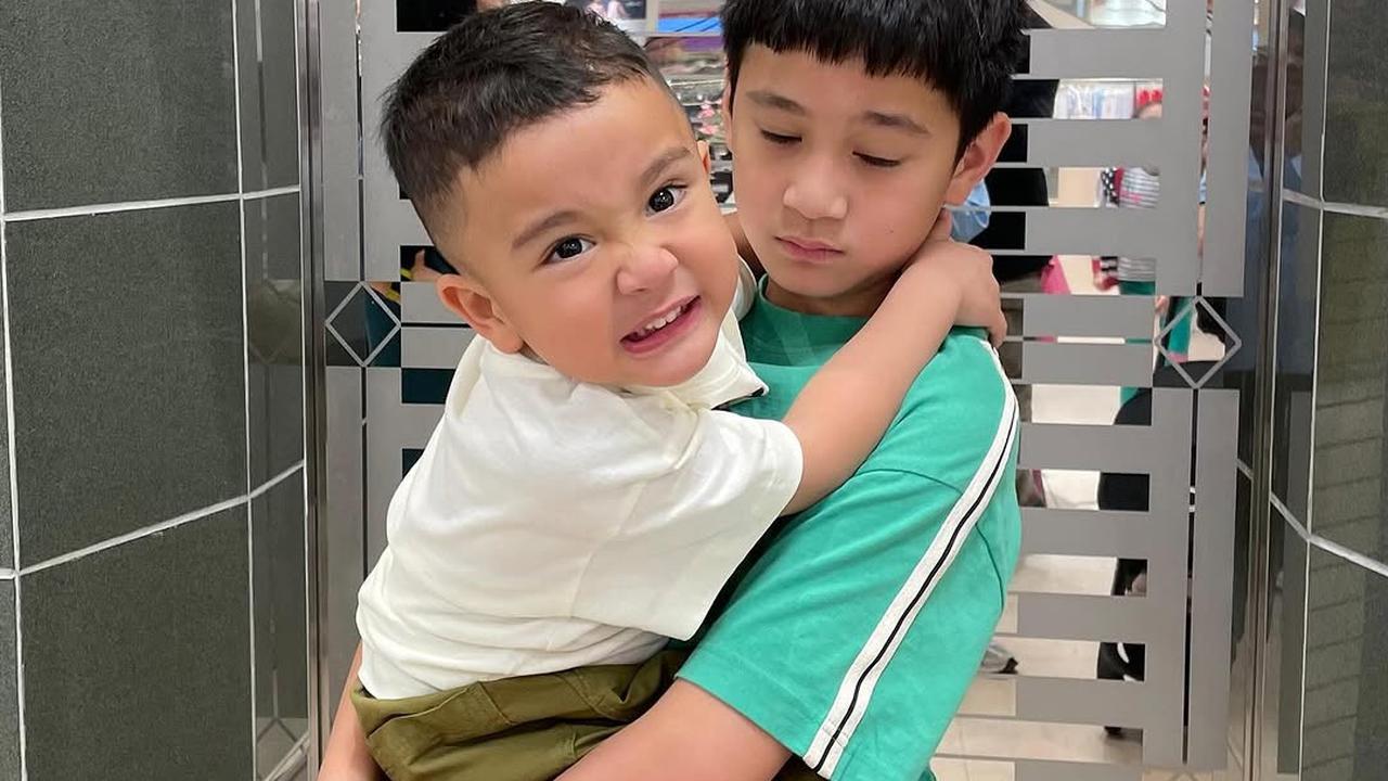 Potret Kebersamaan Rafathar dan Rayyanza Kalau Lagi Akur yang Menggemaskan