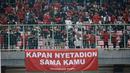 Sejumlah suporter memberi dukungan saat Timnas Indonesia U-19 melawan Brunei Darussalam pada laga kedua Grup A Piala AFF U-19 2022 di Stadion Patriot Candrabhaga, Bekasi, Senin (4/7/2022). (Bola.com/M Iqbal Ichsan)