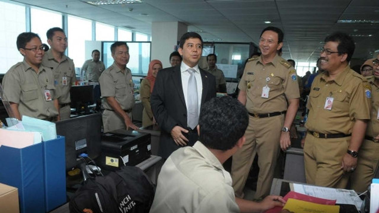 Usai cuti Lebaran, Menteri Yuddy sidak kantor Ahok