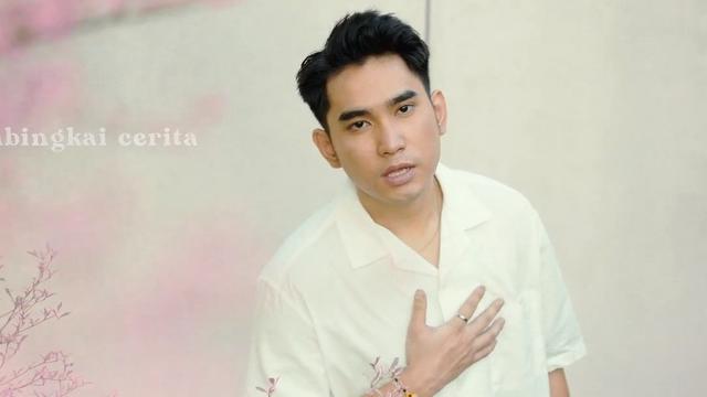 Di bawah naungan Sony Music, Jesenn merilis single Bukan Pilihan.