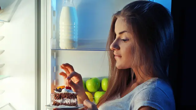 Rahasia Makan di Malam Hari yang Tidak Bikin Gemuk, Penasaran?