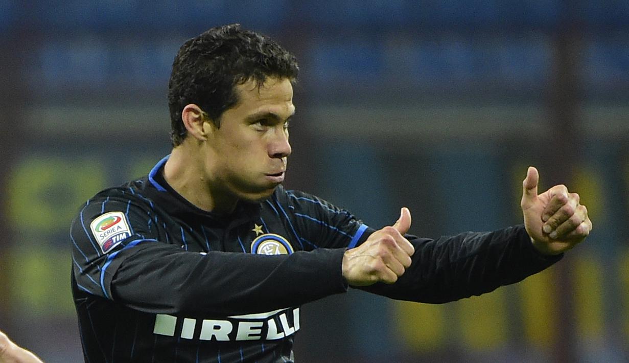 5. Hernanes - Inter Milan mendatangkan Hernanes dari Lazio dengan nilai transfer 18 juta Euro pada tahun 2014. (AFP/Olivier Morin)