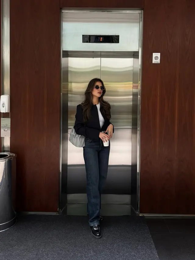 Pesona Lady Boss Raisa dengan Blazer dan Tas Prada Rp42 Jutaan yang Mewah tapi Tetap Effortless