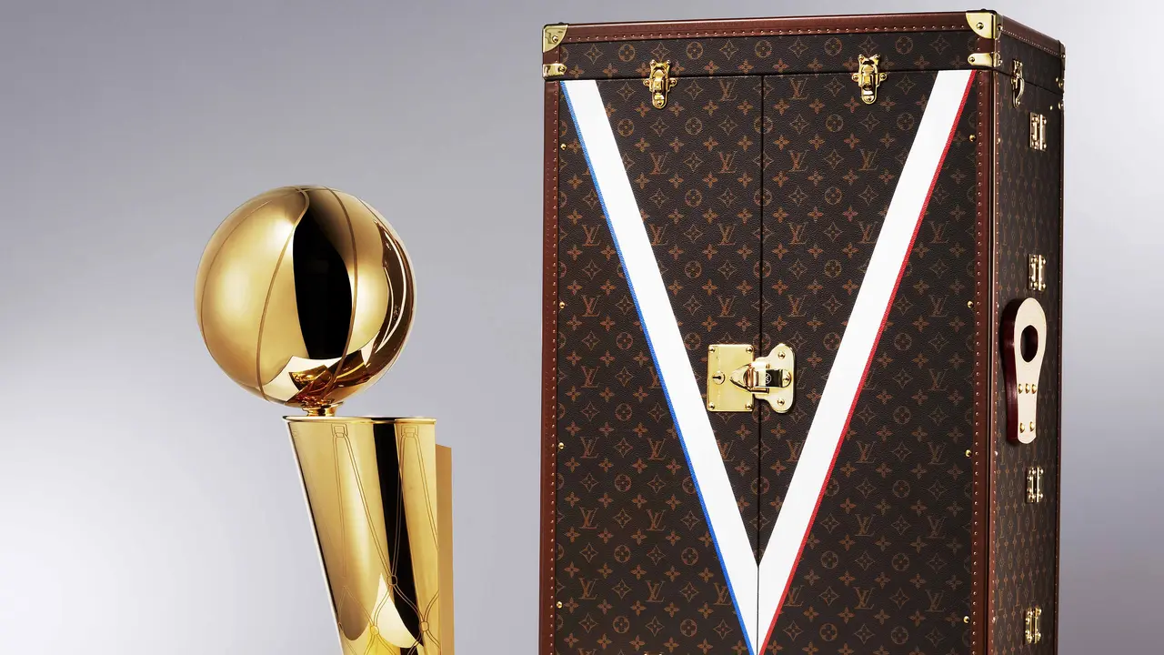 Louis Vuitton Hadirkan Koper Ekslusif yang Mewah untuk Piala NBA Larry O'Brien