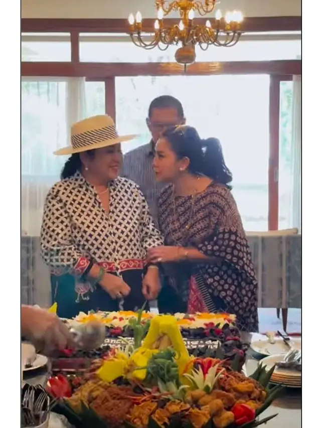 8 Potret Mayangsari di Ultah ke-73 Putra Kedua Soeharto, Kumpul Keluarga Cendana