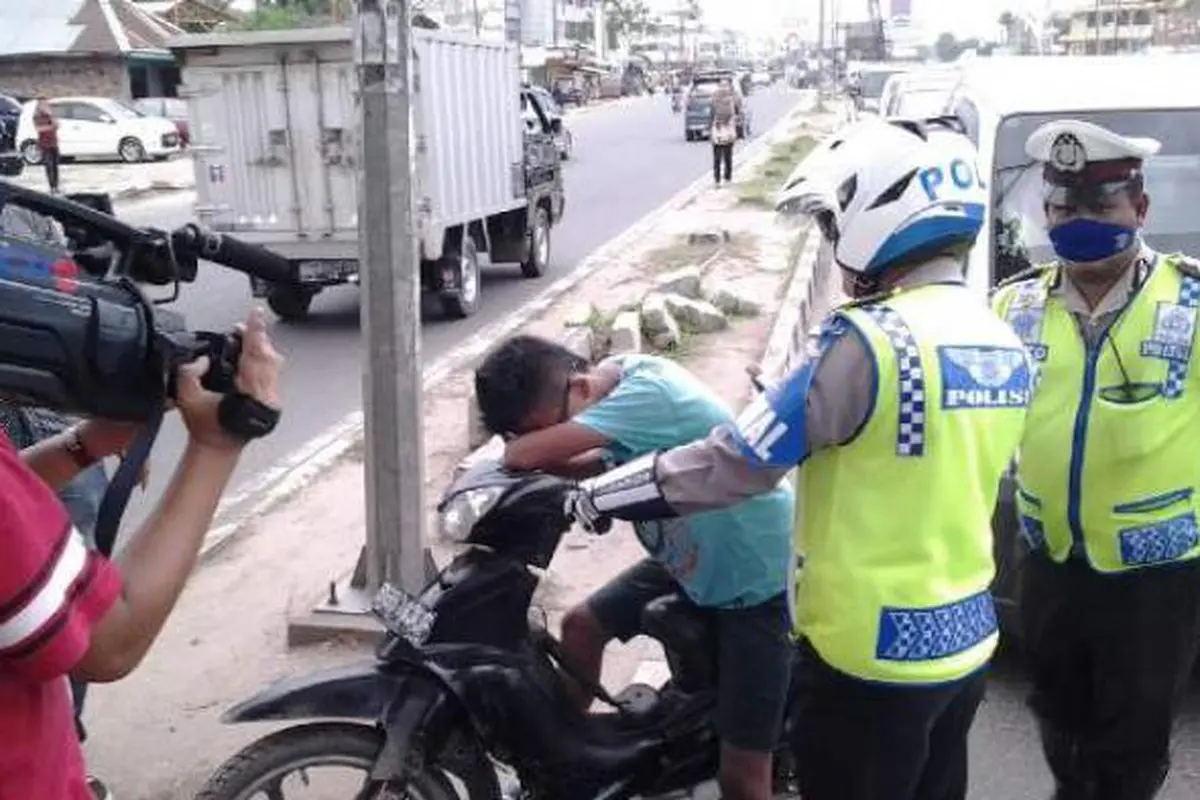 Surat Kendaraan Gak Lengkap, Tapi Gak Kena Tilang? Ini Caranya