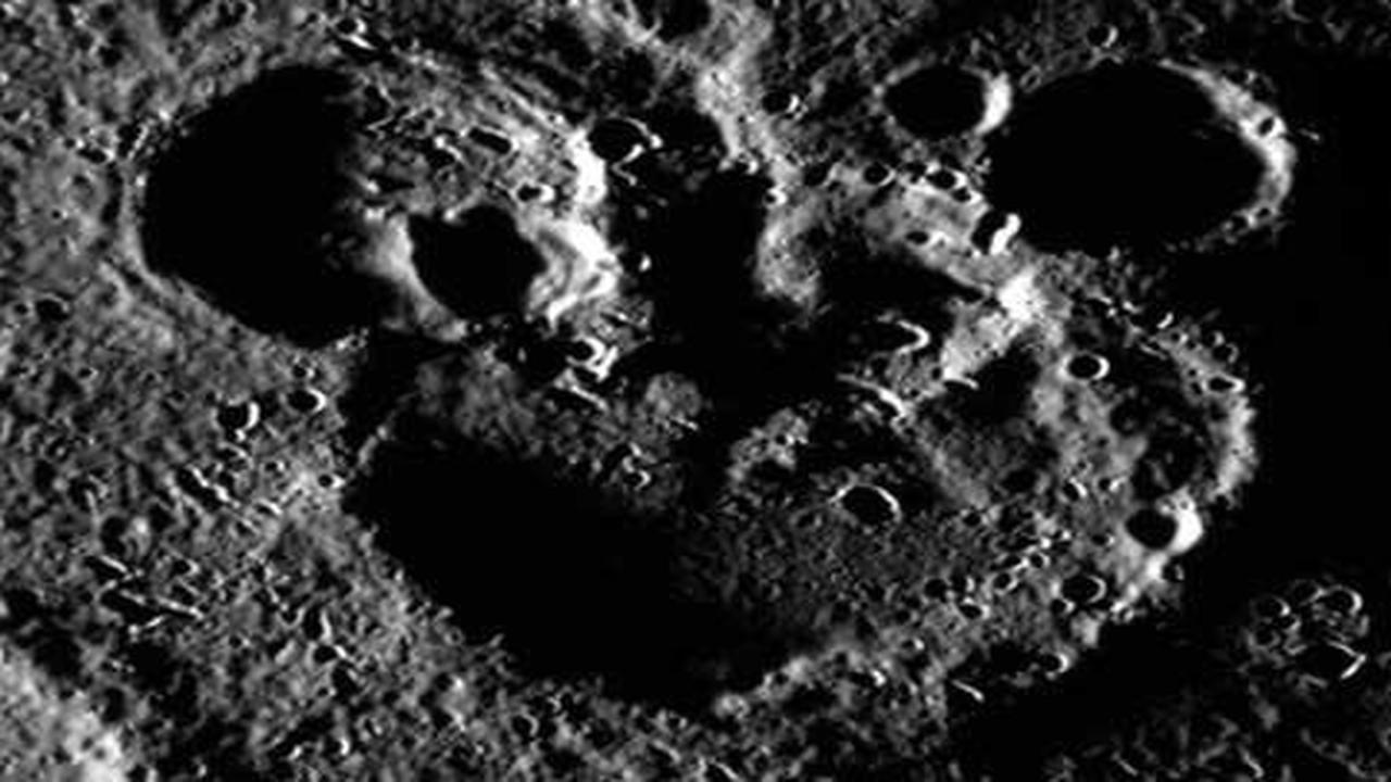 Mickey Mouse tertangkap kamera NASA di Merkurius?