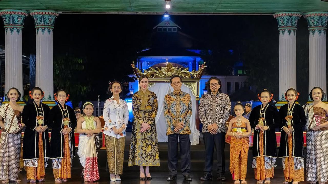 Potret Widiyanti Putri Wardhana Bersama Sri Sultan Hamengkubuwono X Hadiri Penutupan Pameran Parama Iswari