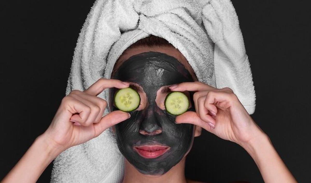 9. Gunakan Blackhead Mask untuk Solusi Instan