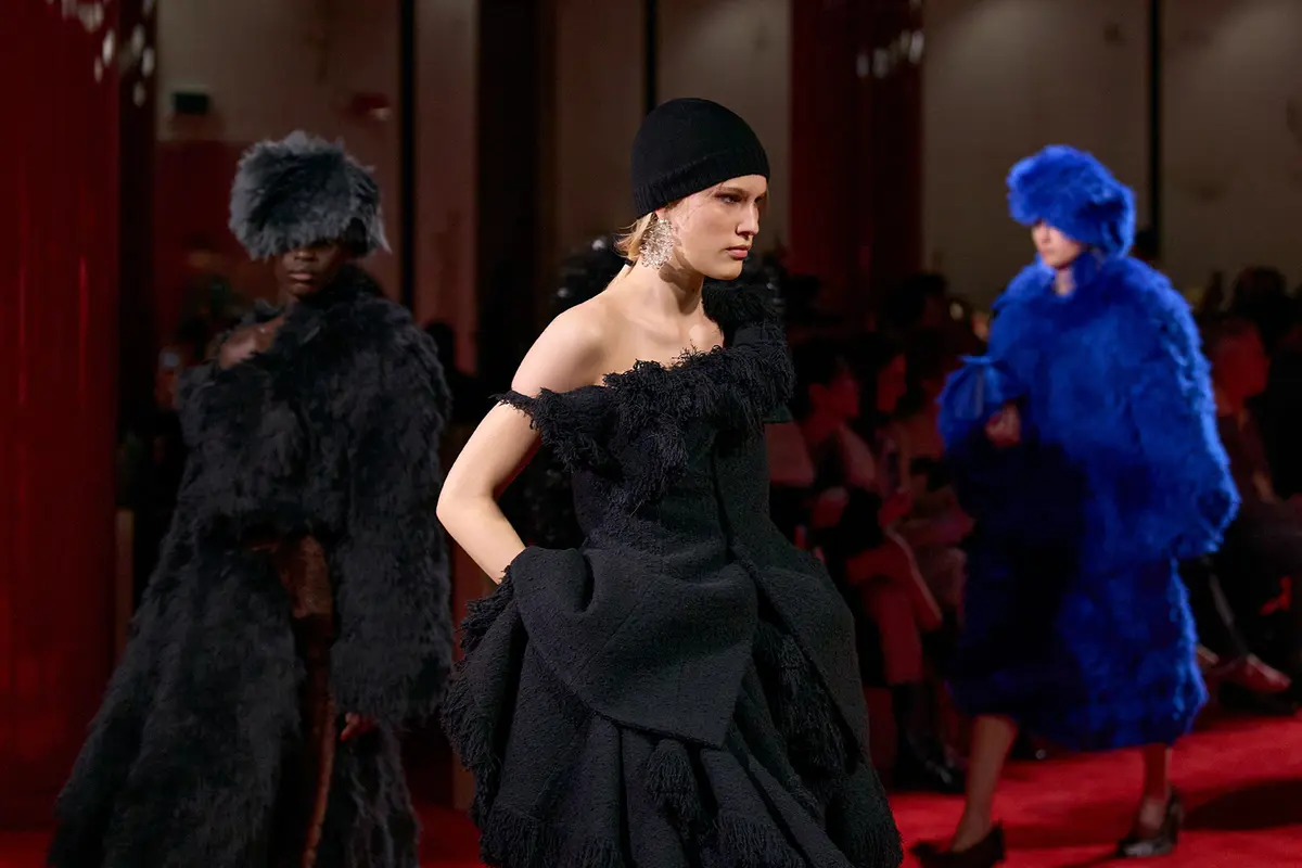 Brutalisme dan Sensualitas Milan Jadi Inspirasi Koleksi Bottega Veneta di Milan Fashion Week 2026
