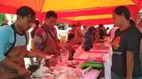 Operasi Pasar di Kota Cirebon memicu protes dari pedagang pasar setempat. Foto (Liputan6.com / Panji Prayitno)