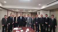 Menteri ESDM Ignasius Jonan bertemu dengan CEO Inpex Corporation Takayuki Ueda di Tokyo. Dok: Kementerian ESDM