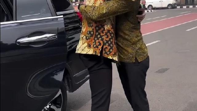 Potret Nana dan Naysilla Dampingi Jamal Mirdad saat Dilantik Anggota DPR RI PAW (credit: instagram/nanamirdad_)