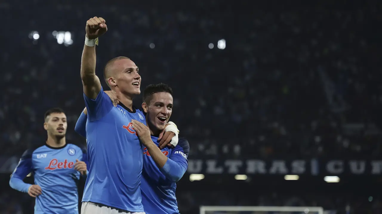 Giovanni Simeone Cetak Dua Gol, Napoli Sikat Rangers 3-0
