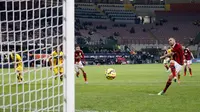 AC Milan Vs Parma (REUTERS/Alessandro Garofalo)