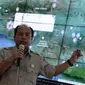 Kepala Pusat Data dan Informasi BNPB, Sutopo Purwo Nugroho memberikan keterangan soal banjir dan longsor yang melanda daerah di Jawa Tengah, Gedung BNPB, Jakarta, Senin (20/6/2016). (Liputan6.com/Faizal Fanani)