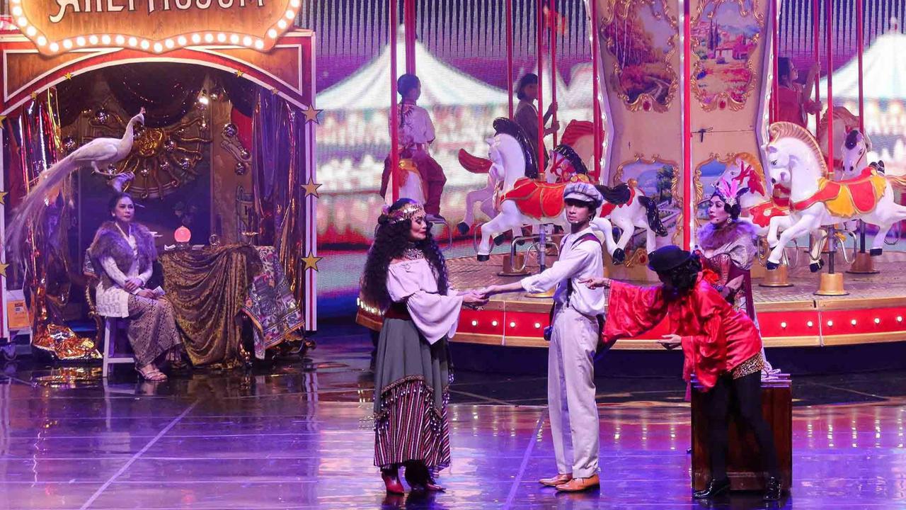 FOTO: City Of Love:  Kolaborasi Seni Teater dan Sinema di Panggung JCC Jakarta